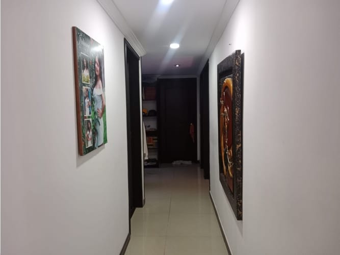 Casa de 8 alcobas en venta en San Francisco, Bogotá, 380 m² · foto 11 de 24
