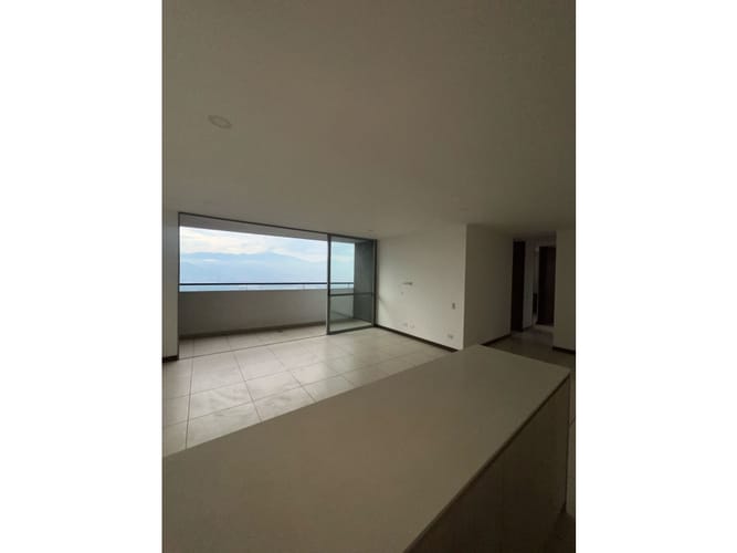 Apartamento de 3 alcobas en arriendo en El Tesoro, Medellín, 98 m² · foto 3 de 24