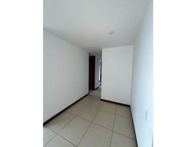 Apartamento de 3 alcobas en arriendo en El Tesoro, Medellín, 98 m² · foto 6 de 24