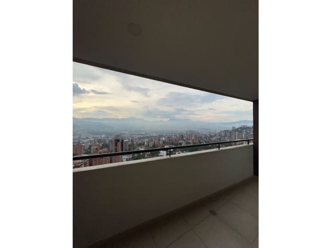 Apartamento de 3 alcobas en arriendo en El Tesoro, Medellín, 98 m² · foto 7 de 24