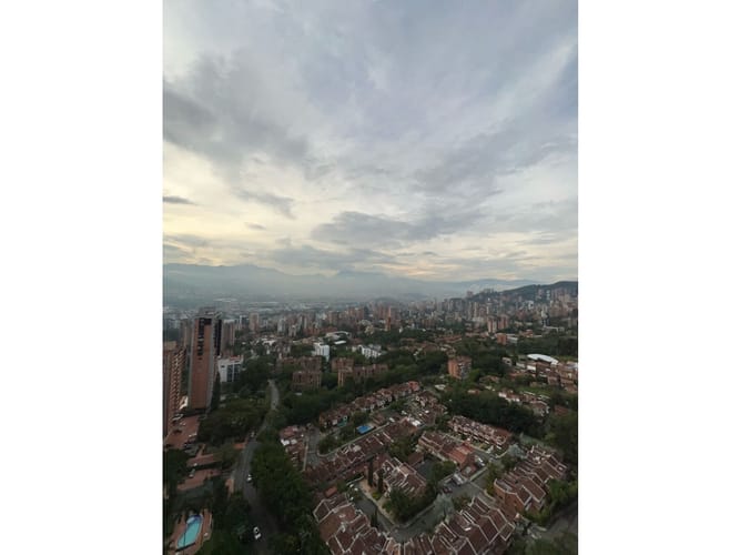 Apartamento de 3 alcobas en arriendo en El Tesoro, Medellín, 98 m² · foto 8 de 24