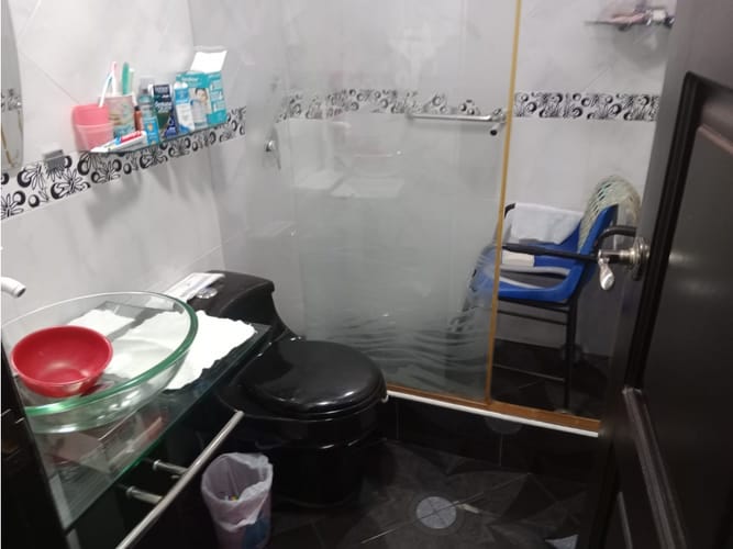 Casa de 8 alcobas en venta en San Francisco, Bogotá, 380 m² · foto 17 de 24
