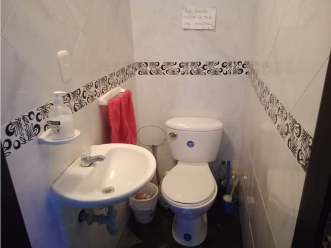 Casa de 8 alcobas en venta en San Francisco, Bogotá, 380 m² · foto 18 de 24