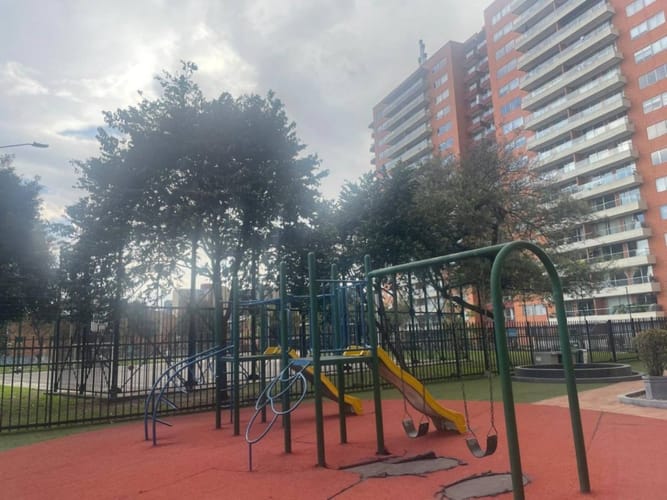 Apartamento de 2 alcobas en venta en Portales Del Norte, Bogotá, 54 m² · foto 2 de 21