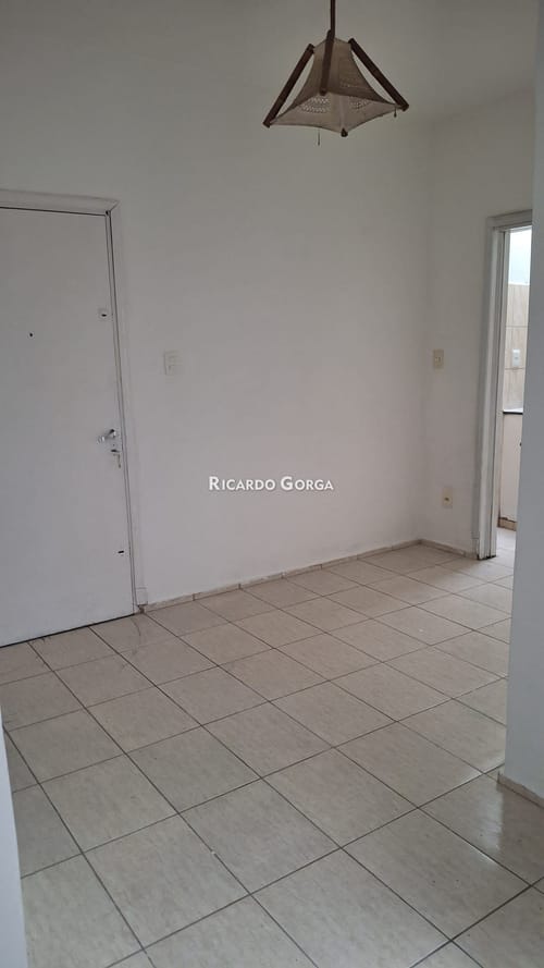 Apartamento en alquiler 2 dormitorios y patio sin gastos comunes en La Comercial · Foto 2