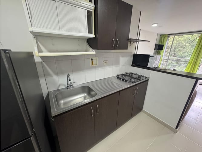 Apartaestudio en arriendo en Calasanz, Medellín, 40 m² · foto 2 de 12