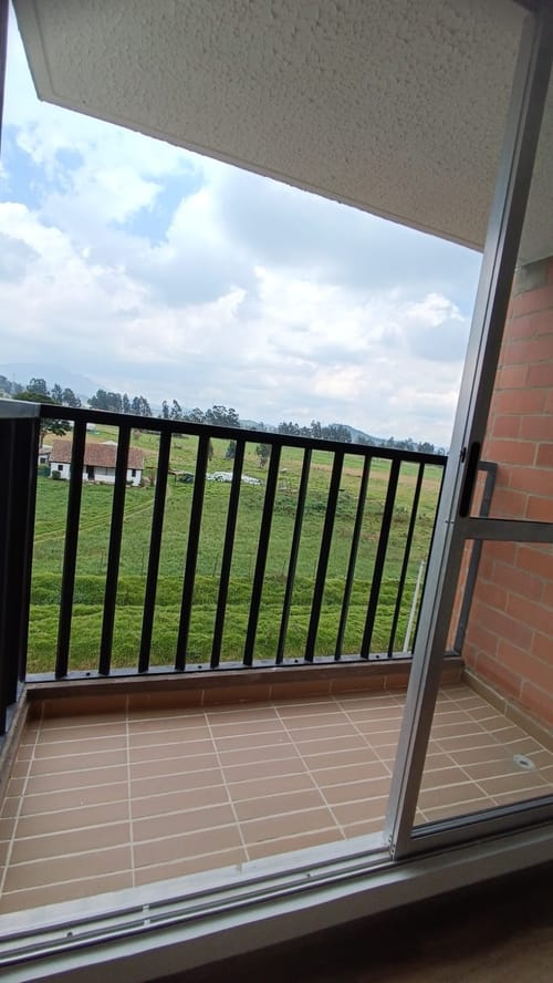 Apartamento de 3 alcobas en arriendo en San Antonio, Zipaquirá, 52 m² · foto 3 de 24