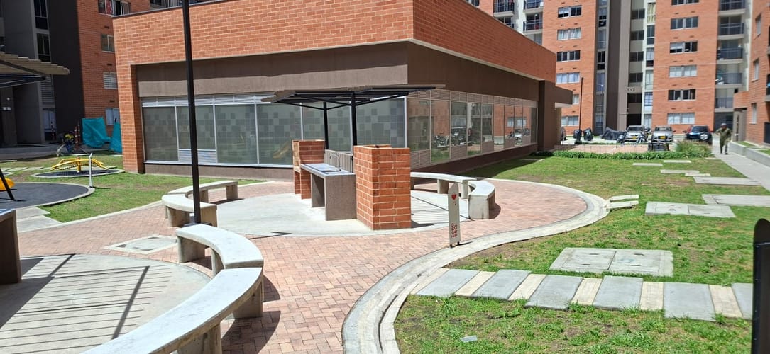 Apartamento de 3 alcobas en arriendo en San Antonio, Zipaquirá, 52 m² · foto 18 de 24