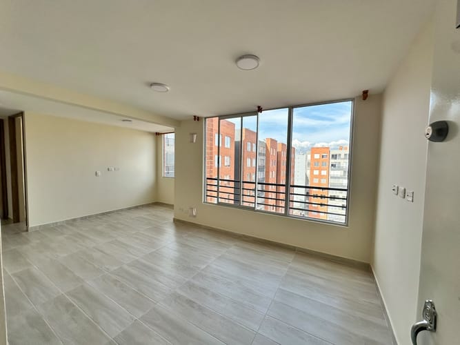 Apartamento de 2 alcobas en arriendo en San Pedro, Madrid, 52 m² · foto 3 de 9