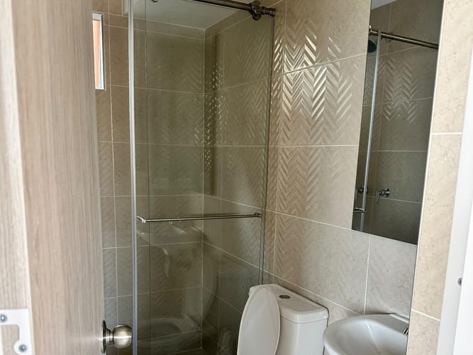 Apartamento de 2 alcobas en arriendo en San Pedro, Madrid, 52 m² · foto 8 de 9