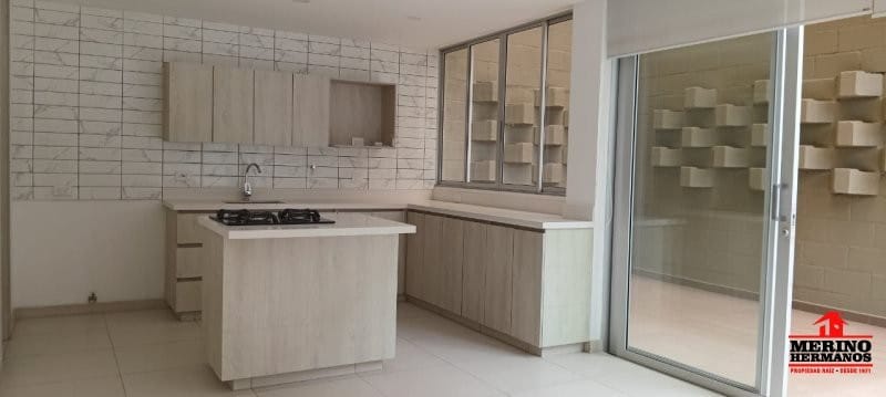 Casa de 4 alcobas en venta en Gualanday, Rionegro, 210 m² · foto 5 de 24