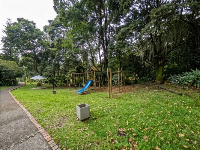 Apartamento de 3 alcobas en venta en El Campestre, Medellín, 135 m² · foto 13 de 17