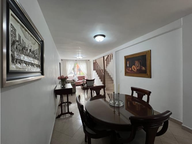 Casa de 7 alcobas en venta en Belén Fatima, Medellín, 400 m² · foto 2 de 20