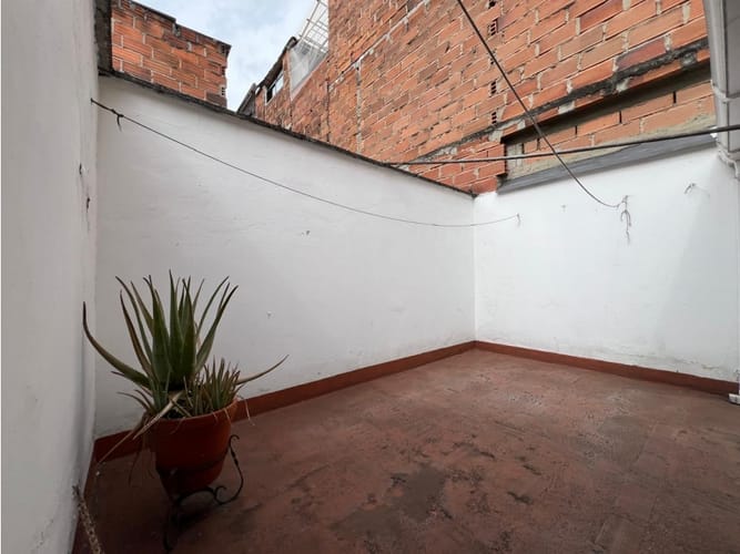 Casa de 7 alcobas en venta en Belén Fatima, Medellín, 400 m² · foto 16 de 20