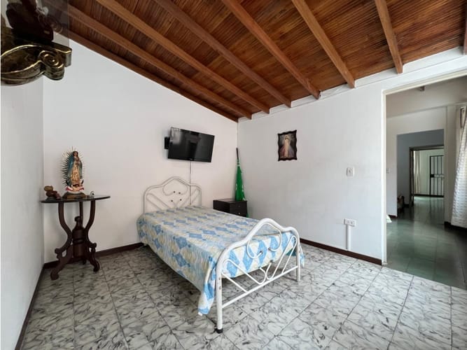 Casa de 7 alcobas en venta en Belén Fatima, Medellín, 400 m² · foto 17 de 20