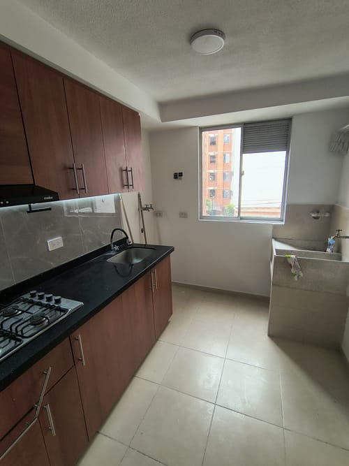 Apartamento de 2 alcobas en venta en Prados Del Norte, Cali, 58 m² · foto 2 de 12
