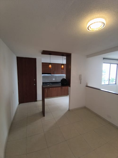 Apartamento de 2 alcobas en venta en Prados Del Norte, Cali, 58 m² · foto 4 de 12