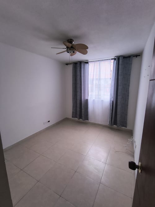 Apartamento de 2 alcobas en venta en Prados Del Norte, Cali, 58 m² · foto 9 de 12
