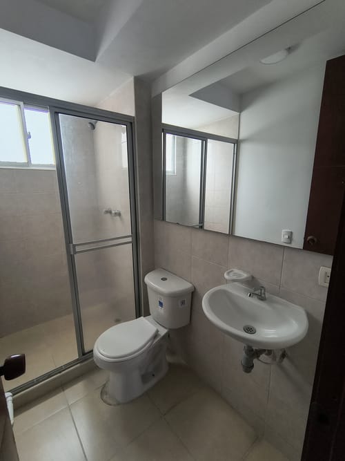 Apartamento de 2 alcobas en venta en Prados Del Norte, Cali, 58 m² · foto 11 de 12