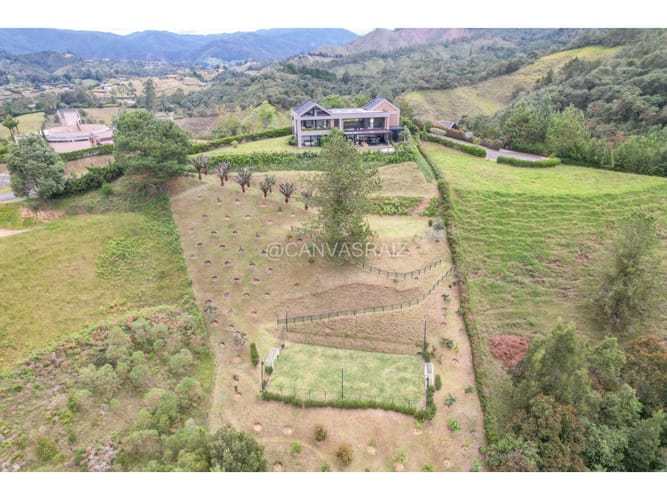Casa de 5 alcobas en venta en Pantanillo, El Retiro, 530 m² · foto 23 de 24