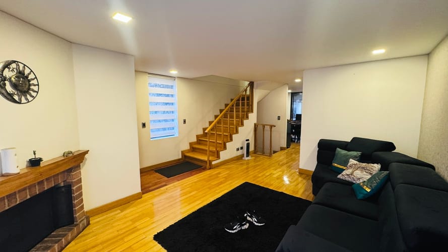 Casa de 4 alcobas en arriendo en Cedritos, Bogotá, 180 m² · foto 2 de 24