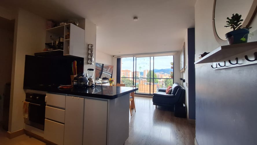 Apartamento de 3 alcobas en venta en Cedritos, Bogotá, 78 m² · foto 2 de 24