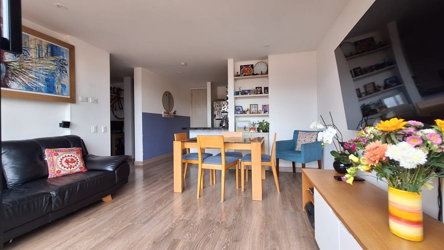 Apartamento de 3 alcobas en venta en Cedritos, Bogotá, 78 m² · foto 8 de 24