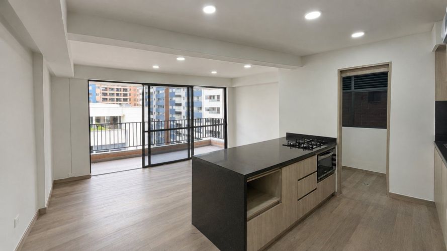 Apartamento de 3 alcobas en arriendo en El Poblado, Medellín, 80 m² · foto 5 de 9