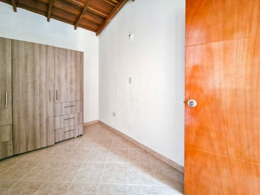 Casa de 4 alcobas en arriendo en Las Flores, Envigado, 60 m² · foto 4 de 8