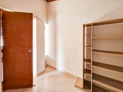 Casa de 4 alcobas en arriendo en Las Flores, Envigado, 60 m² · foto 6 de 8