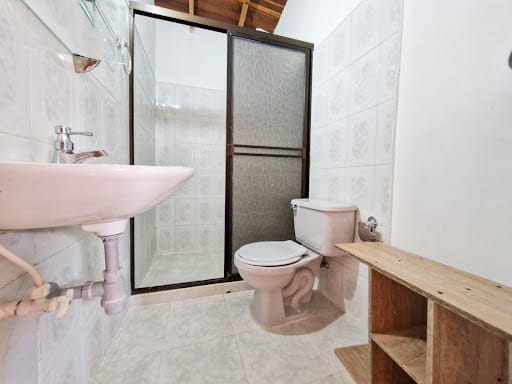 Casa de 4 alcobas en arriendo en Las Flores, Envigado, 60 m² · foto 7 de 8