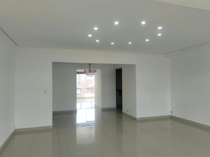 Apartamento de 3 alcobas en venta en El Poblado, Medellín, 180 m² · foto 15 de 19