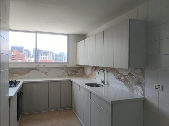 Apartamento de 3 alcobas en venta en El Poblado, Medellín, 180 m² · foto 4 de 19