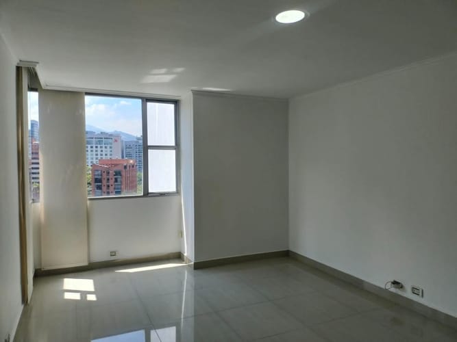 Apartamento de 3 alcobas en venta en El Poblado, Medellín, 180 m² · foto 8 de 19