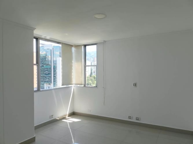Apartamento de 3 alcobas en venta en El Poblado, Medellín, 180 m² · foto 7 de 19