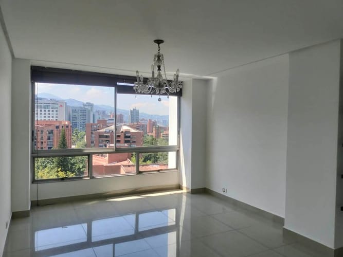 Apartamento de 3 alcobas en venta en El Poblado, Medellín, 180 m² · foto 3 de 19