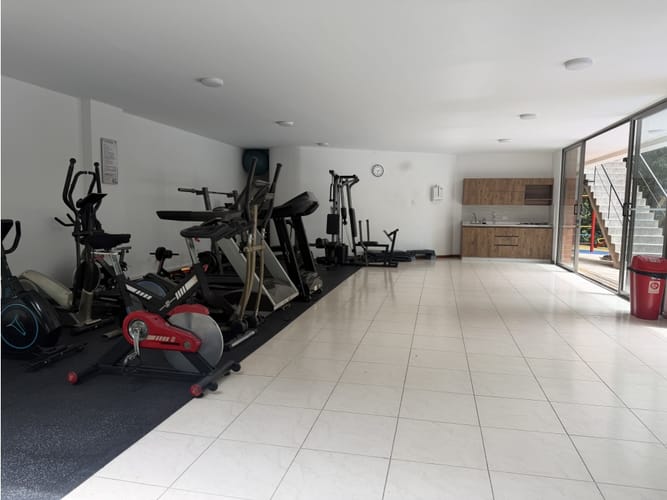 Apartamento de 2 alcobas en arriendo en Vía Las Palmas, Medellín, 138 m² · foto 23 de 24