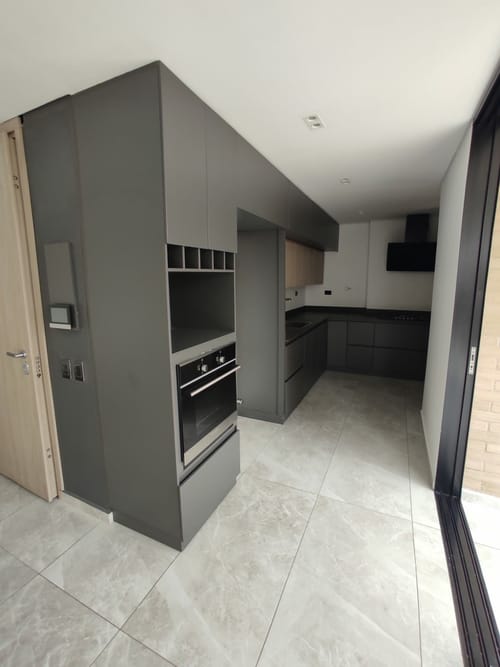 Apartamento de 3 alcobas en arriendo en Las Acacias, Medellín, 150 m² · foto 2 de 20