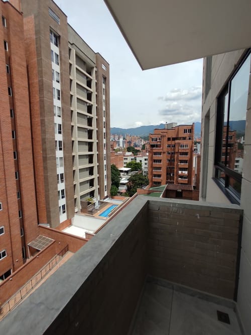 Apartamento de 3 alcobas en arriendo en Las Acacias, Medellín, 150 m² · foto 8 de 20