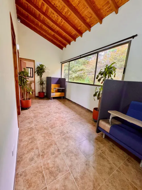 Casa de 3 alcobas en arriendo en El Poblado, Medellín, 160 m² · foto 6 de 15