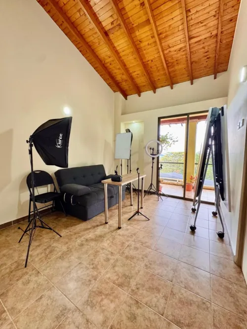 Casa de 3 alcobas en arriendo en El Poblado, Medellín, 160 m² · foto 9 de 15