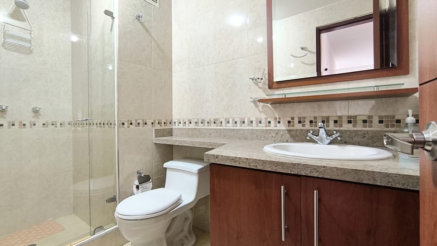 Apartamento de 2 alcobas en arriendo en Santa Barbara, Bogotá, 71 m² · foto 6 de 13