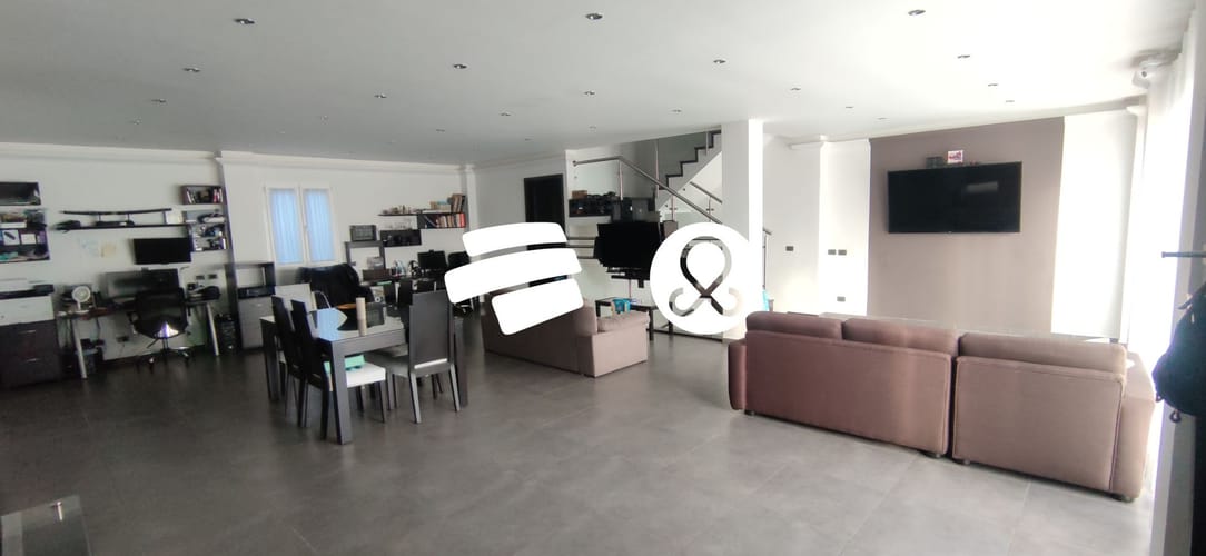Casa de 5 alcobas en venta en Las Lomitas, Sabaneta, 700 m² · foto 5 de 24