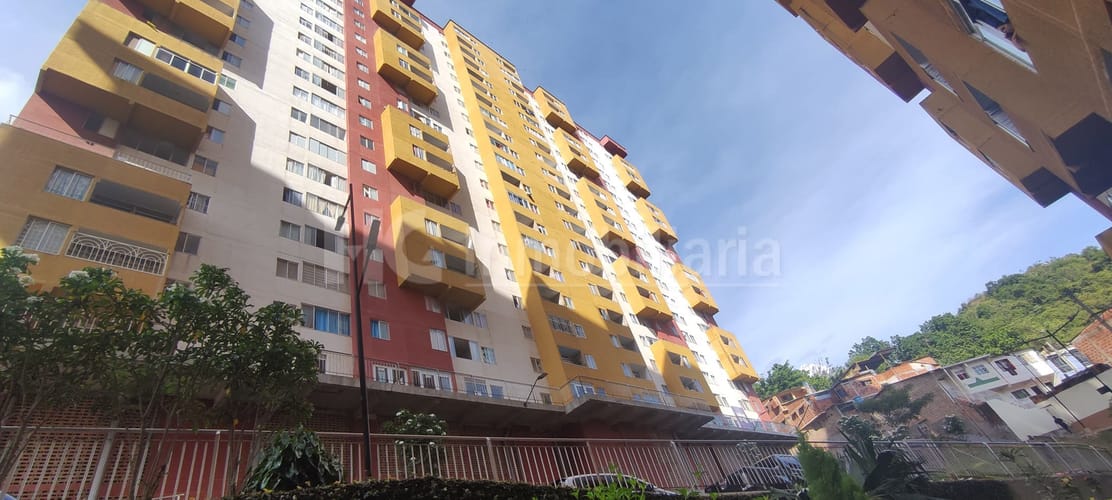 Local en arriendo en Villas Del Rosario, Piedecuesta, 30 m² · foto 2 de 11