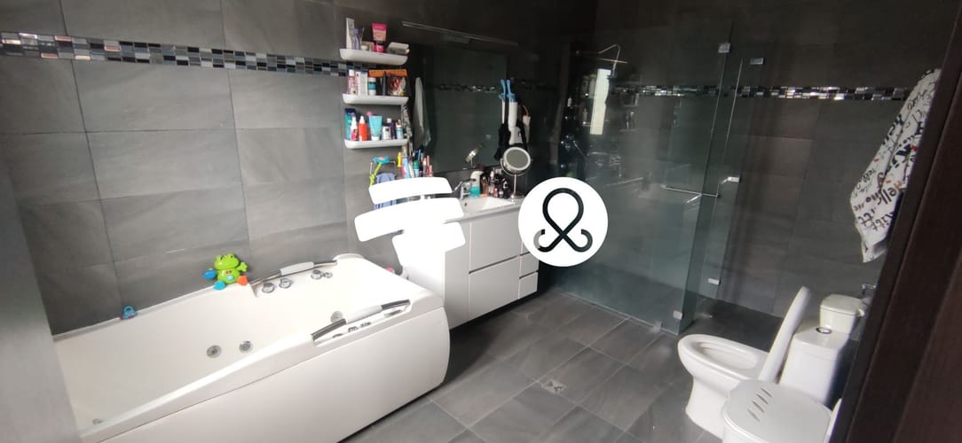 Casa de 5 alcobas en venta en Las Lomitas, Sabaneta, 700 m² · foto 23 de 24