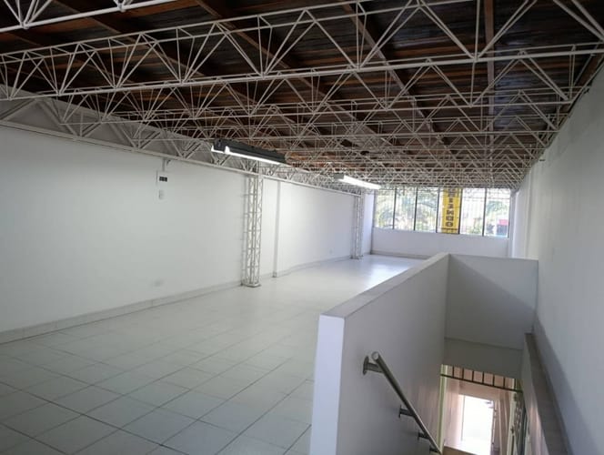 Bodega en arriendo en El Poblado, Medellín, 217 m² · foto 2 de 14