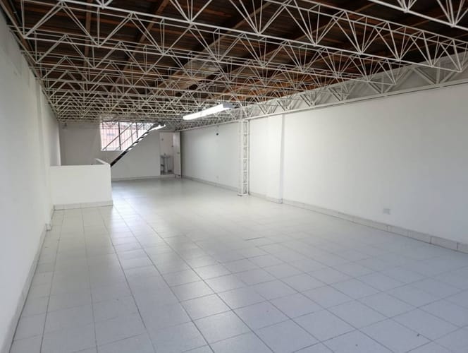 Bodega en arriendo en El Poblado, Medellín, 217 m² · foto 3 de 14