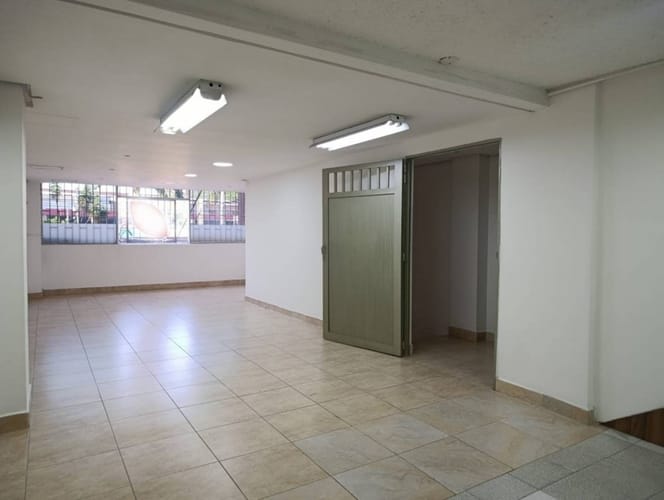 Bodega en arriendo en El Poblado, Medellín, 217 m² · foto 4 de 14