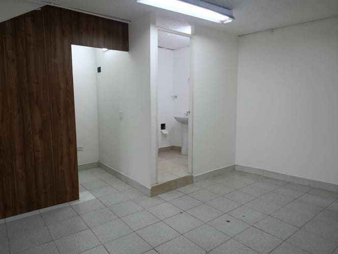 Bodega en arriendo en El Poblado, Medellín, 217 m² · foto 12 de 14