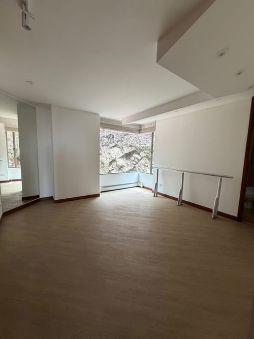 Apartamento de 3 alcobas en venta en Bosques Del Marques, Bogotá, 255 m² · foto 2 de 12